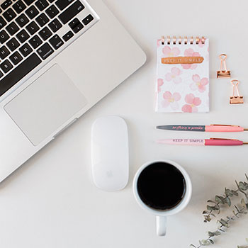 斗鱼颜值主播【郁安楠】翻车，600万礼物换来分手骂战后曝光不雅视频流出引热议！